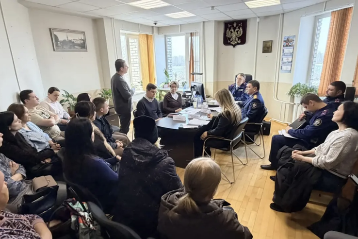 Председатель Комитета госэконадзора Ленобласти Рамила Агаева приняла участие в коллективном приеме граждан в городе Кириши.