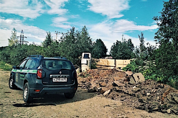 Свалка в Свердловском городском поселении под надзором