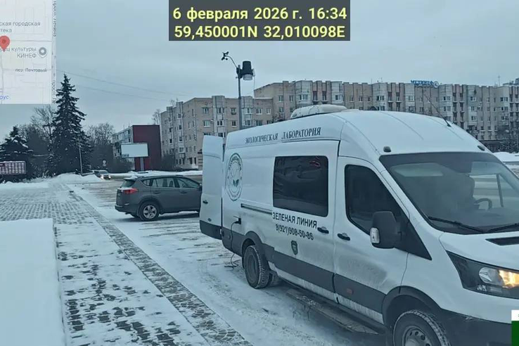 Экомилиция проверила информацию о состоянии воздуха в Киришах.
