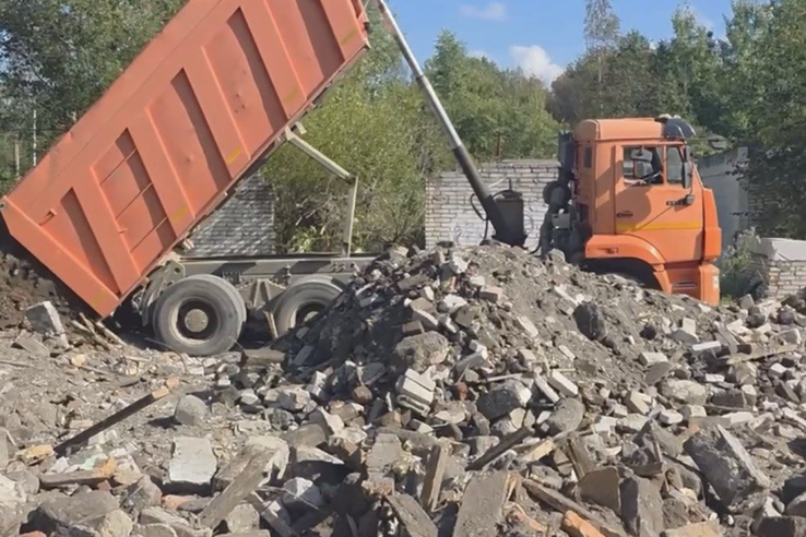 На территории города Отрадное выявлены несанкционированные свалки строительных отходов