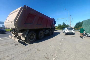 Во Всеволожском районе инспекторы проверили соблюдение правил транспортирования отходов.
