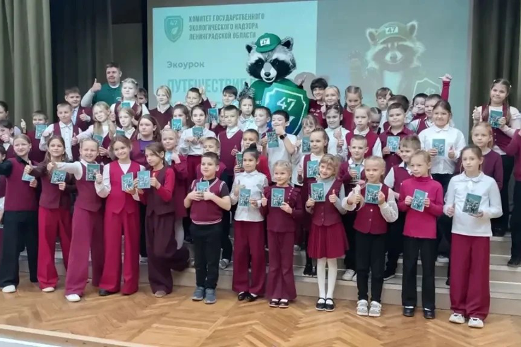 Енот Егор шагает по Волховскому району!