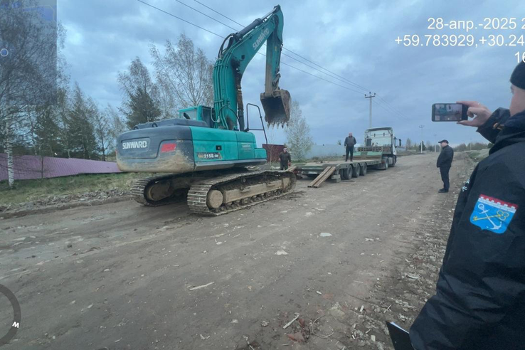 Госэконадзор изъял очередной экскаватор в Койрово Ломоносовского района